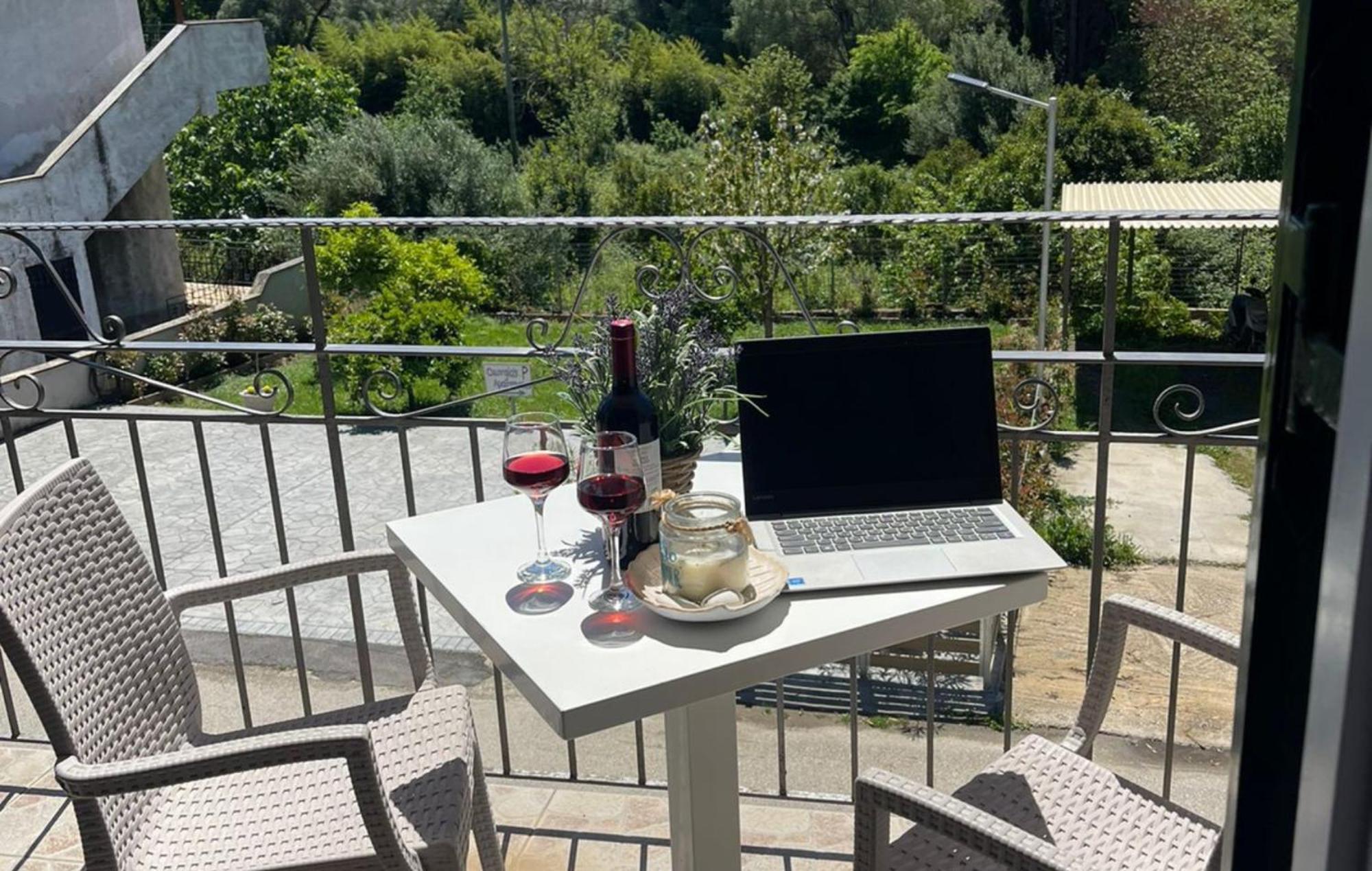 Georgia'S Apartments, Ipsos Corfu 外观 照片